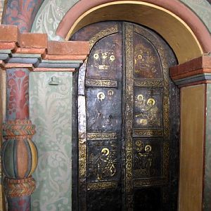 Kostroma St Ipaty Monastery, Cathedral of the Holy Trinity - north door