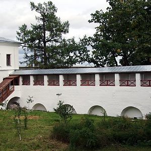 Kostroma St Ipaty Monastery - walls