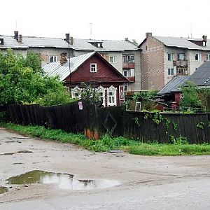 Old and new housing in Rostov Veliki