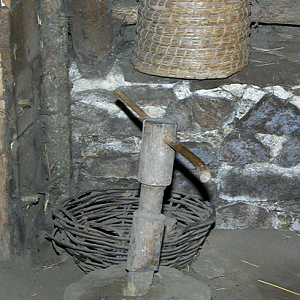 Village de l'An Mil, quern and bee skep