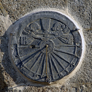 Plounéour-Ménez church sundial