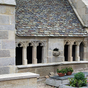 St Jean du Doigt ossuary
