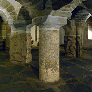 Lanmeur church crypt