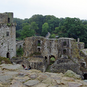 Château de Tonquédec, inner bailey from north tower