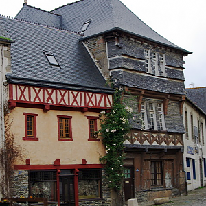 La Roche-Derrien, Place du Matray