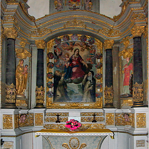 La Roche-Derrien, north aisle altar