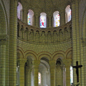 Preuilly-sur-Claise, Abbey of St-Pierre - chancel.png