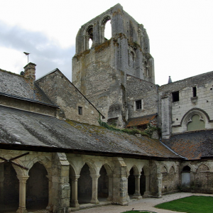 Cormery, la Tour St Paul and the cloisters.png