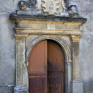 St-Parthem church - west door