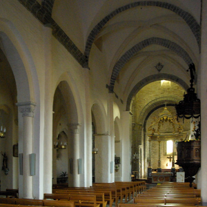 Montsalvy Abbey - nave