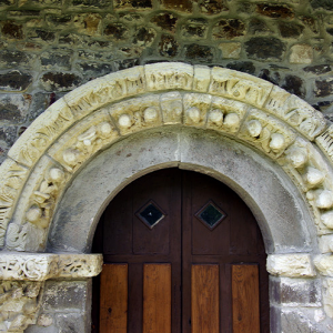 Iglesia Santa Maria la Real de Piasca - south door