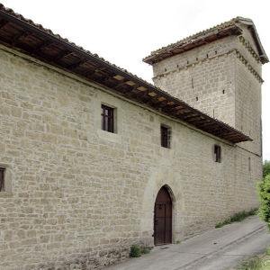 Zunzarren, fortified house
