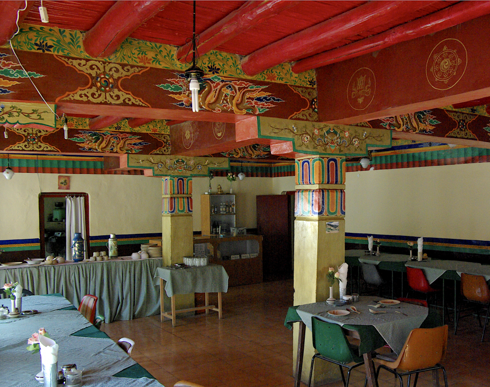 Alchi Resort - dining room