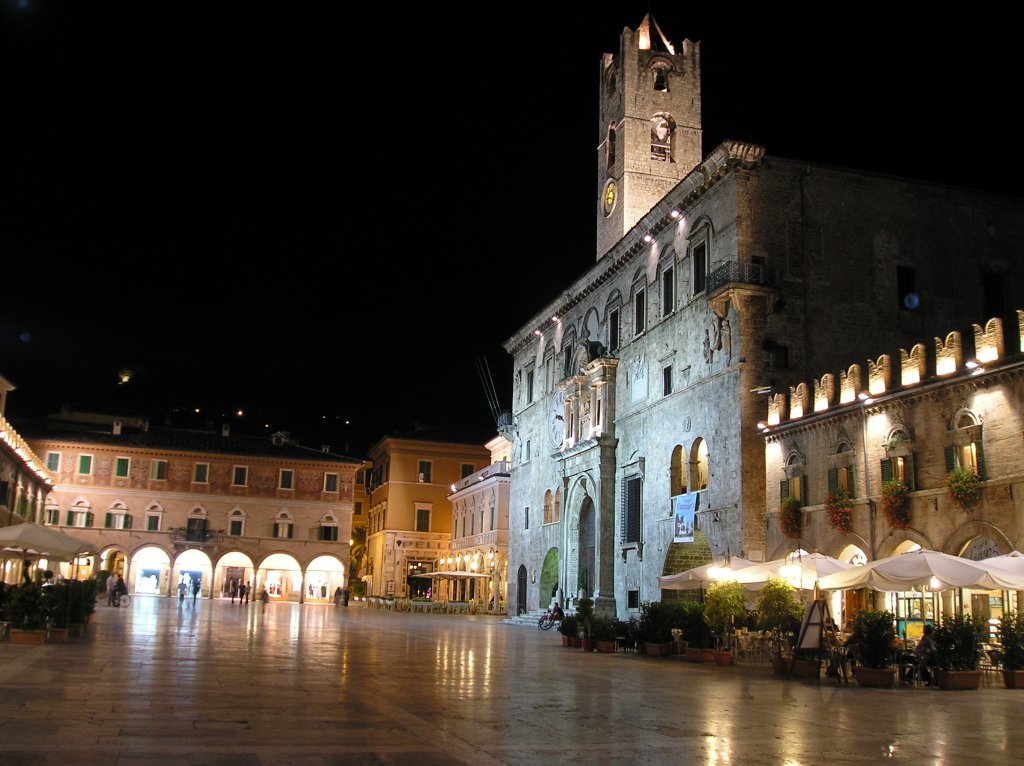 Ascoli Piceno, Piazza del Popolo