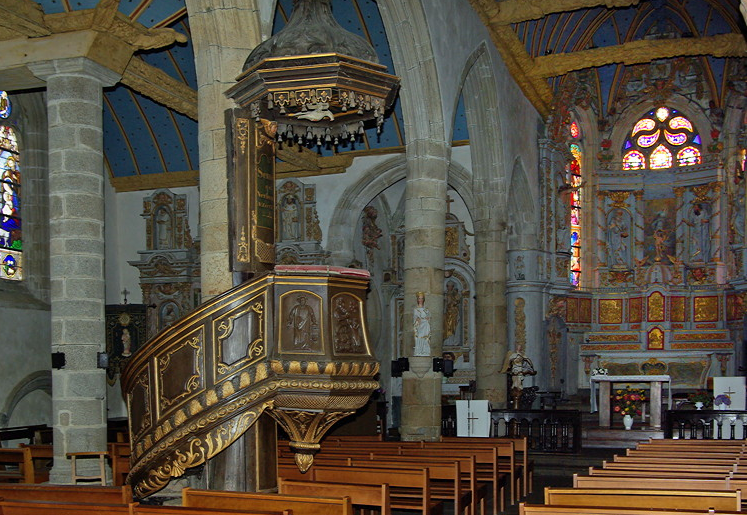 Bodilis church interior