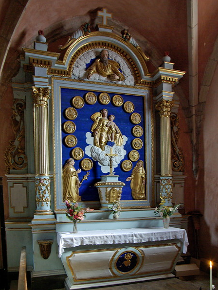 Bouzels, Church of Ste Fauste - side altar
