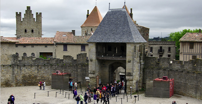 Carcassonne, Château Comtal - barbican