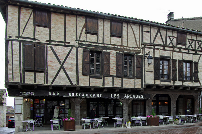 Castelnau-de-Montmiral