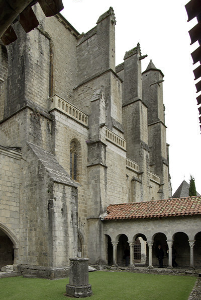 Cathédrale Notre-Dame de Saint-Bertrand-de-Comminges and cloisters
