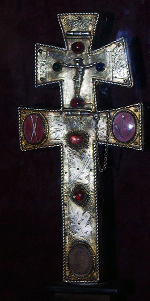 Chapelle de la Vraie Croix - replica cross