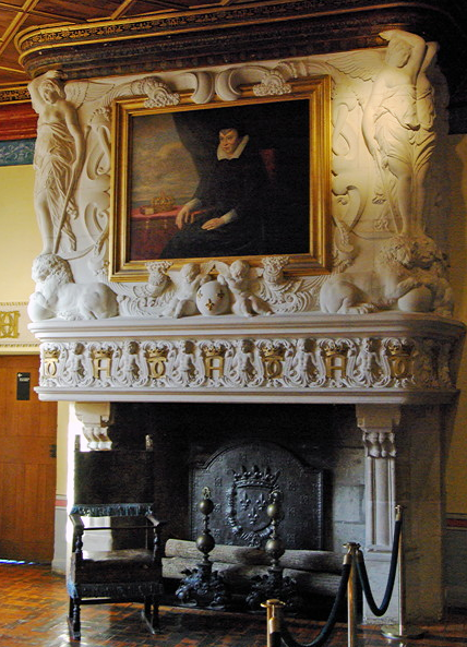 Château de Chenonceau - Diane de Poitiers' Room fireplace.png