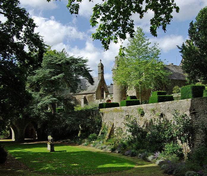 Chateau de Rohan gardens