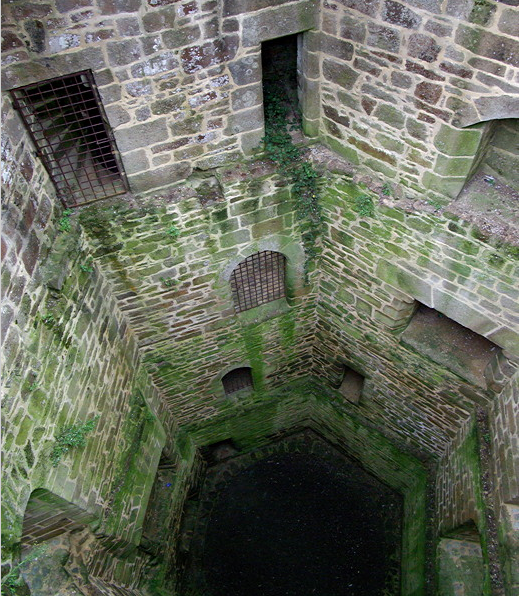 Château de Tonquédec, inside of north tower