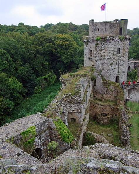 Château de Tonquédec, walls and Acigné tower from north tower