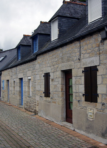 Guerlesquin workers' cottages