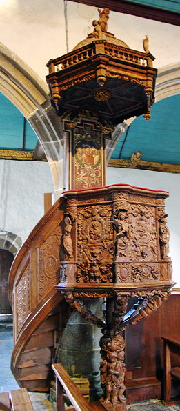 Guimiliau church, pulpit