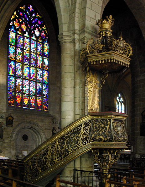 Josselin church pulpit