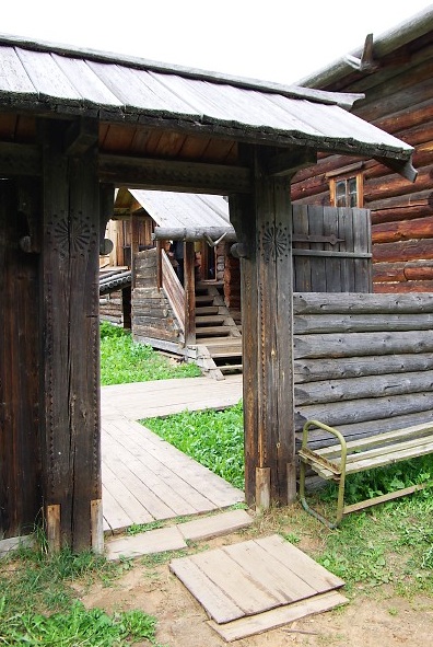 Kostroma, Museum of Wooden Architecture, home of middle class peasant