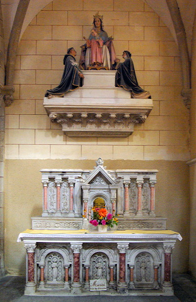 Lanmeur church side altar