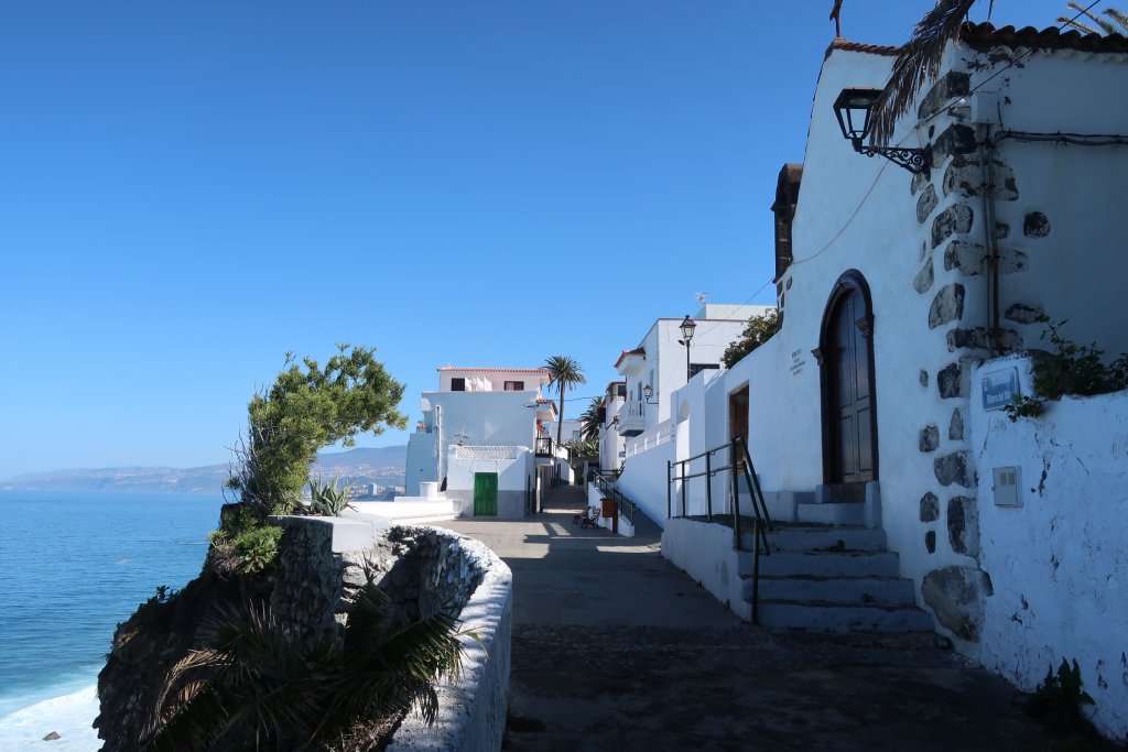 Las Aguas Coastal Path