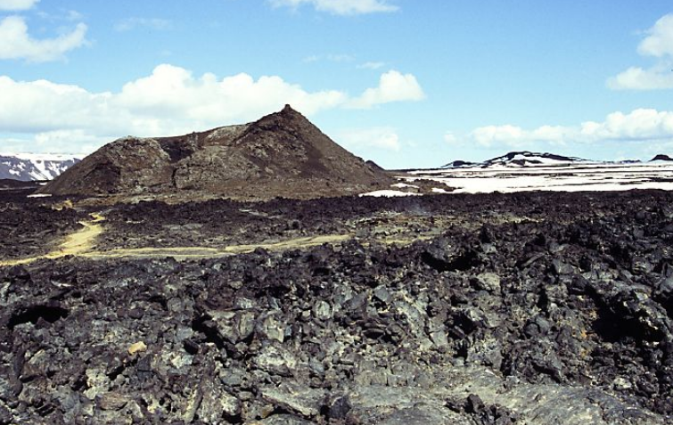 Leirhnjúkshraun - lava field and cone