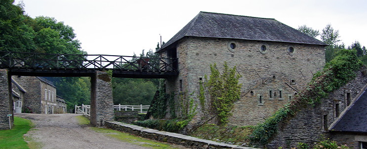 Les Forges des Salles, bridge to furnace