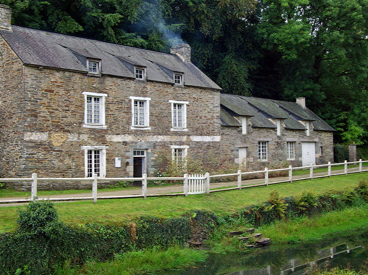 Les Forges des Salles, canteen and shop