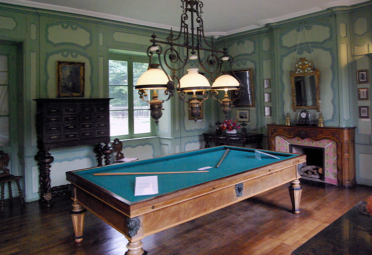 Manoir de Kérazan, billiard room