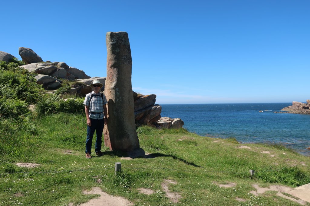 Pointe de Primel - Menhir