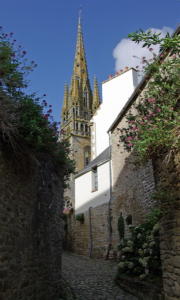 Pont-Croix, Rue des Courtils