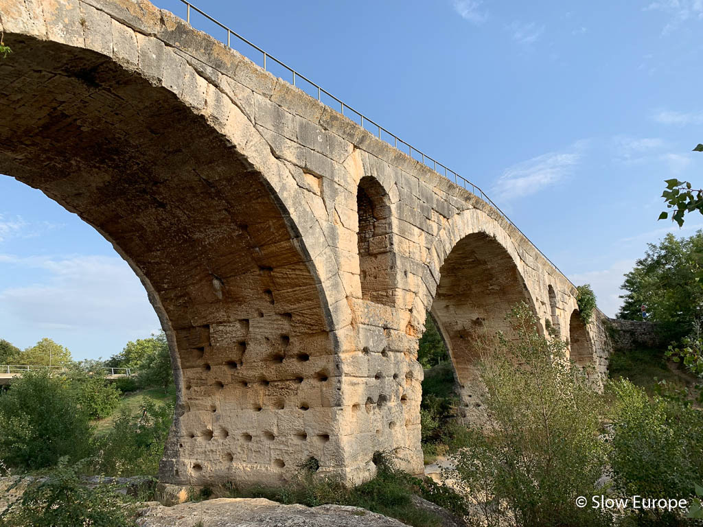 Pont Julien