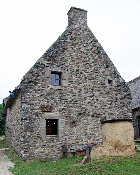 Poul Fetan, potter's house and kiln