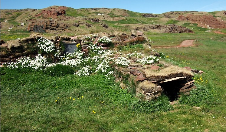 Qassiarsuk. Reconstructed C19th Turf House