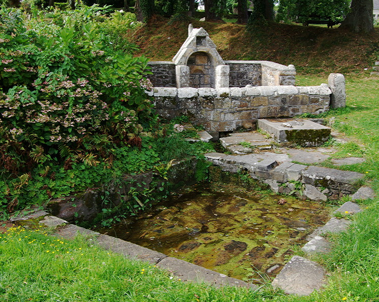 Roscanvel, fountain