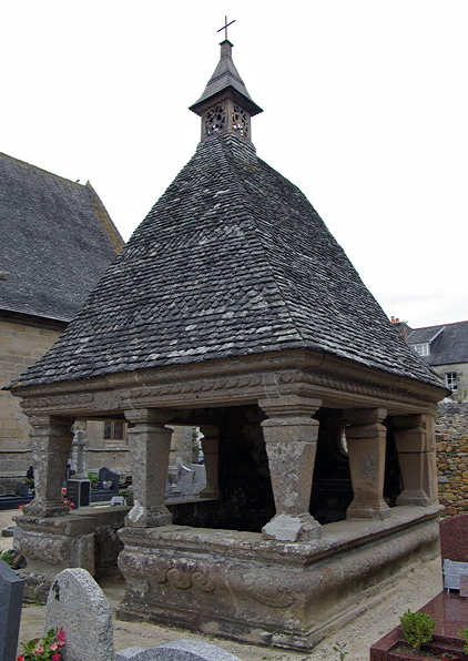 St Jean du Doigt oratory