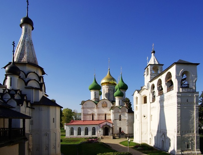 Suzdal, St Euthymius Monastery of Our Saviour - Refectory Church, Cathedral and Belfry