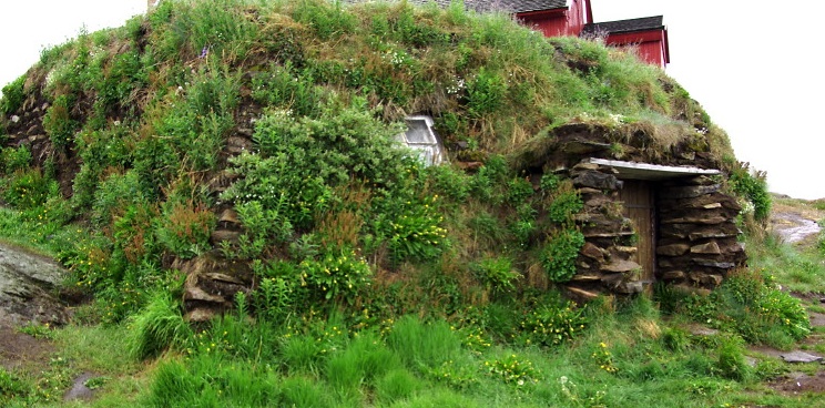 Tasiilaq, Turf House