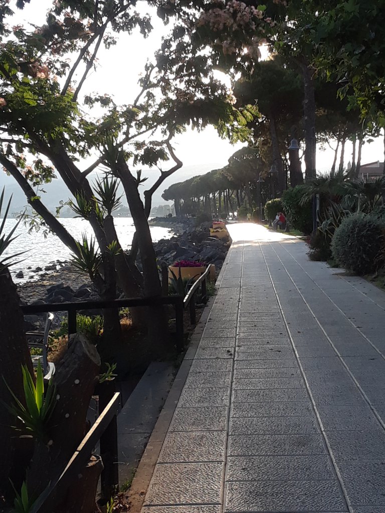 Trevignano Romano lakeside promenade june 2017