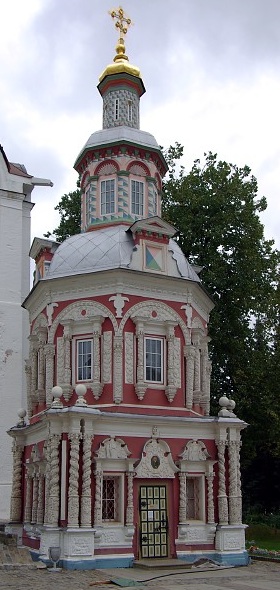 Trinity St Sergius Monastery, Chapel over the Well