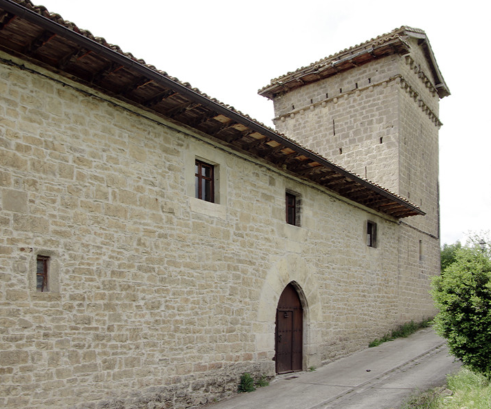 Zunzarren, fortified house